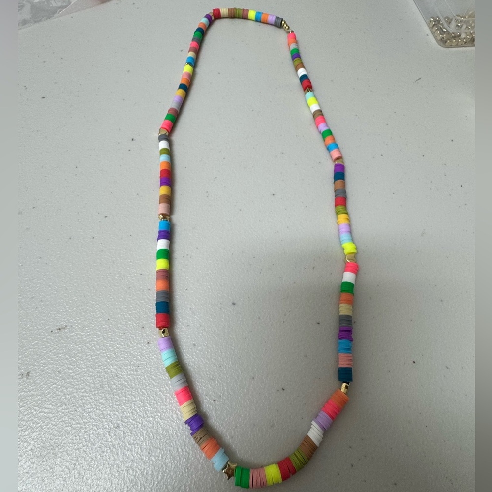 Red and Pink Beaded Necklace Vibrant Jewelry - Picture 3 of 3